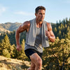 Athlete wearing Finvizo cooling towel on neck during hot outdoor summer run
